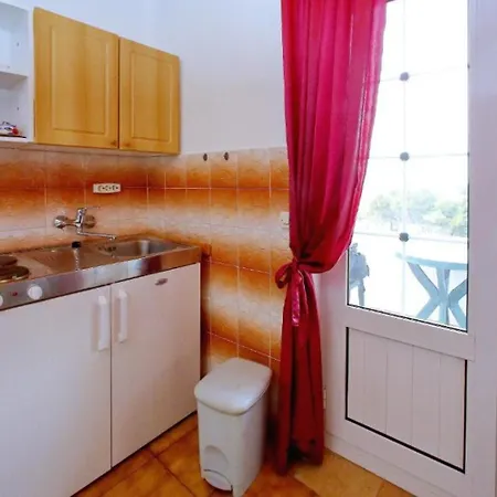 Apartments More * بيبينيا